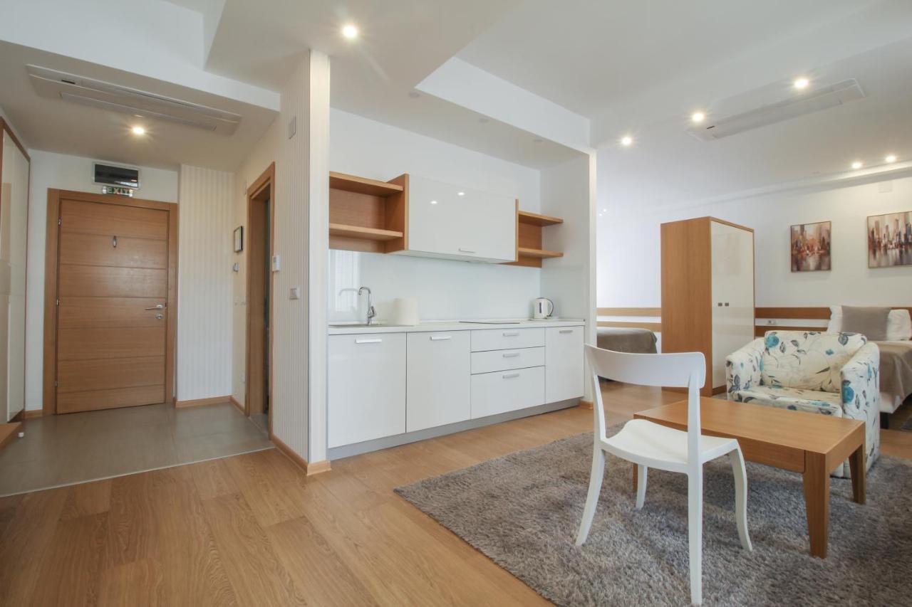 Gardenia Hotel & Spa Veles Extérieur photo A typical studio apartment