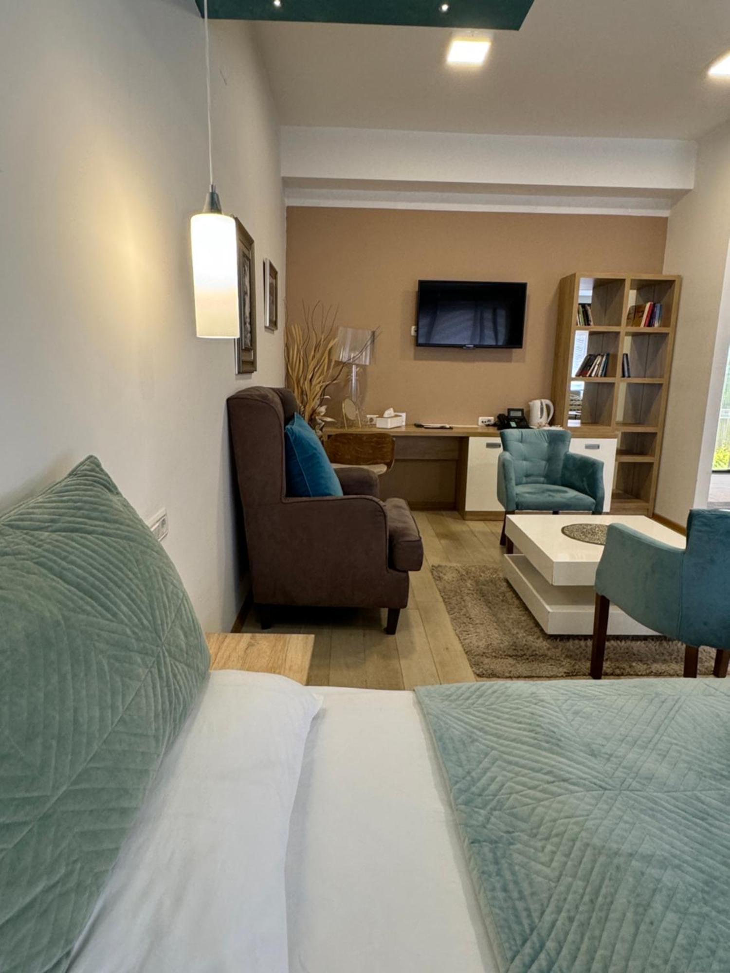 Gardenia Hotel & Spa Veles Extérieur photo The interior of the new library