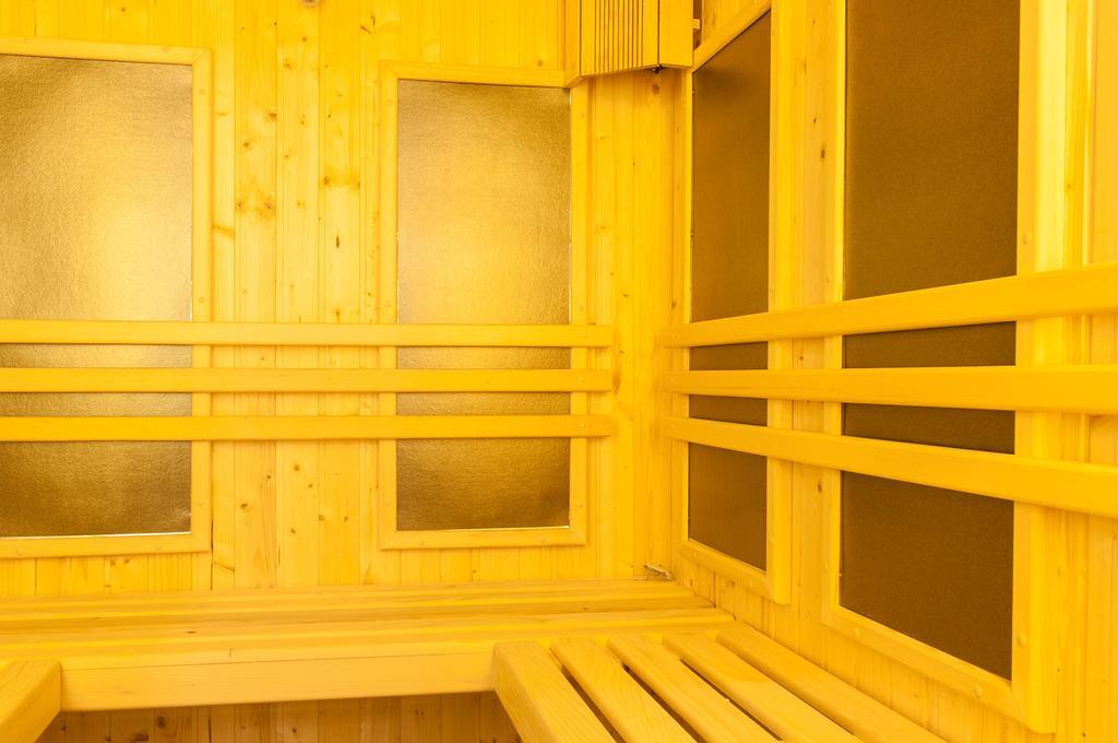 Gardenia Hotel & Spa Veles Extérieur photo A modern Finnish sauna